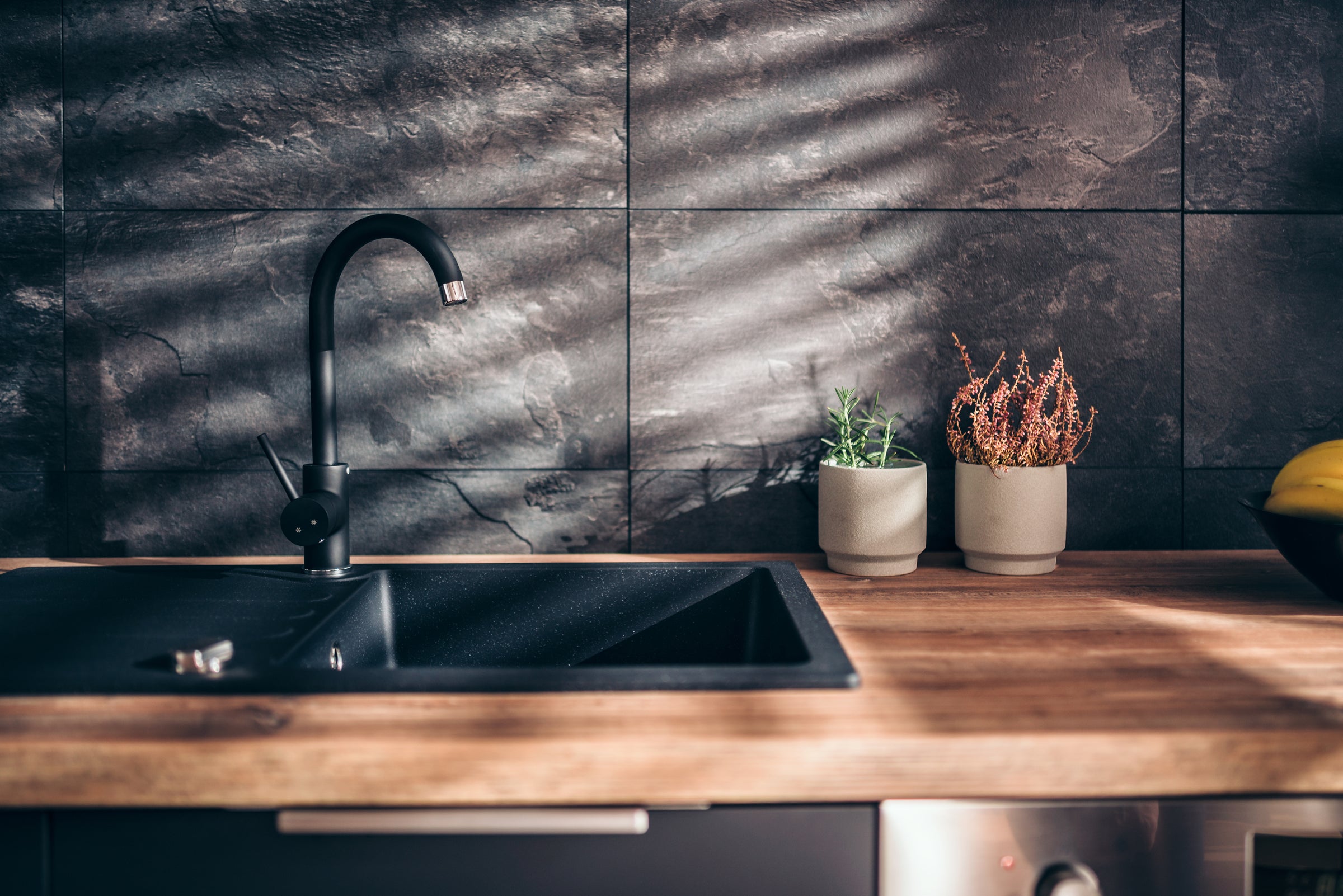 Kitchen Sinks & Faucets